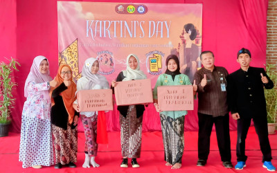 Semarak Hari Kartini di SMK Negeri 1 Mandiraja: Lomba Permainan Tradisional dan Desain Maskot Poster Meriahkan Peringatan